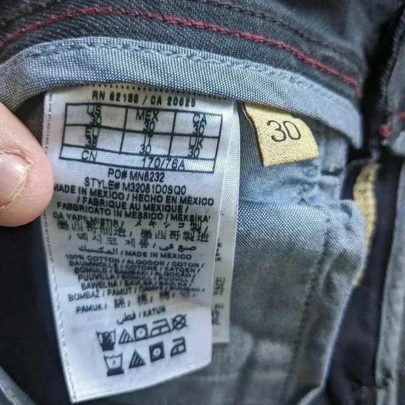 GUESS jeans for men size 30 model Robertson Slim Tapered straight leg - Picture 8 of 12